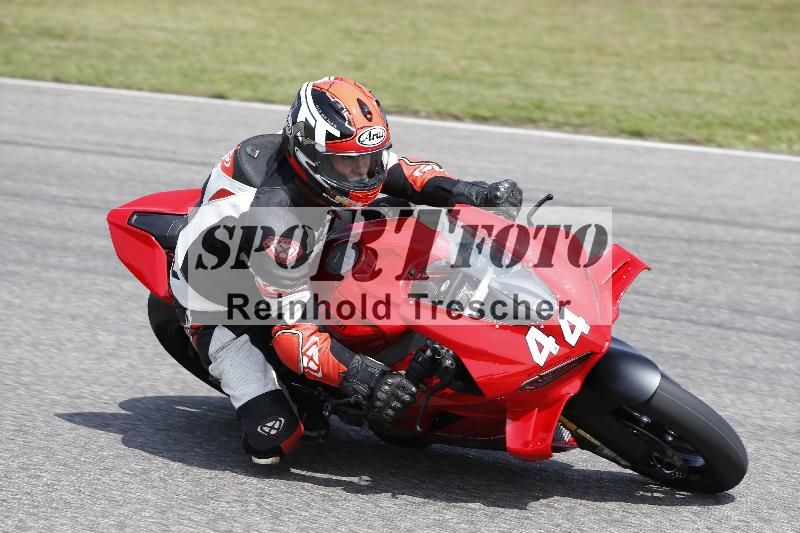 /27 12.06.2025 Ducati Schweiz Trackday Warmup  ADR/gelb-jeaune/44